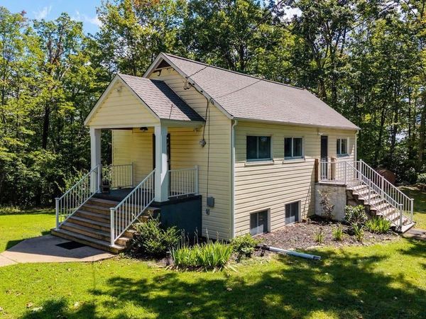 1376B WYATT MOUNTAIN RD, DYKE, VA 22935