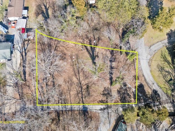 9136 Solway Ferry Rd, Oak Ridge, TN 37830