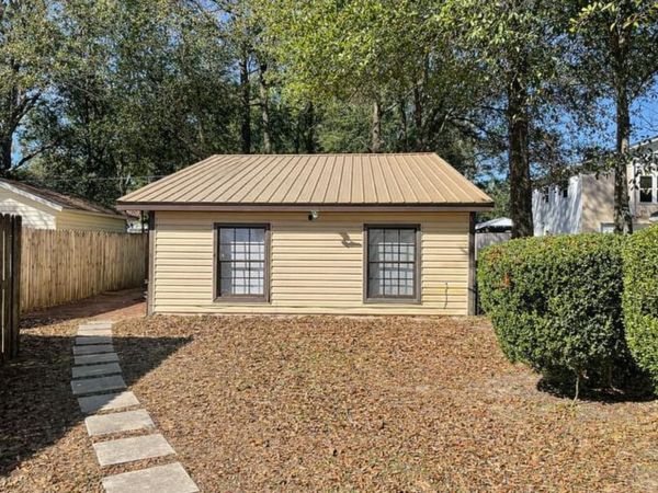 909 A Mapoles Street, Crestview, FL 32536