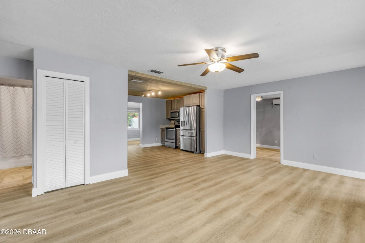 921 E 2nd Avenue, New Smyrna Beach, FL 32169 Photo