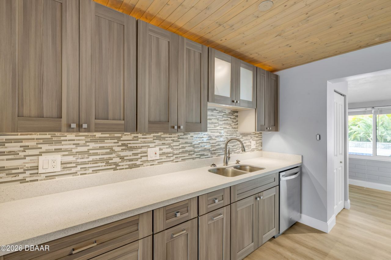 921 E 2nd Avenue, New Smyrna Beach, FL 32169 Photo