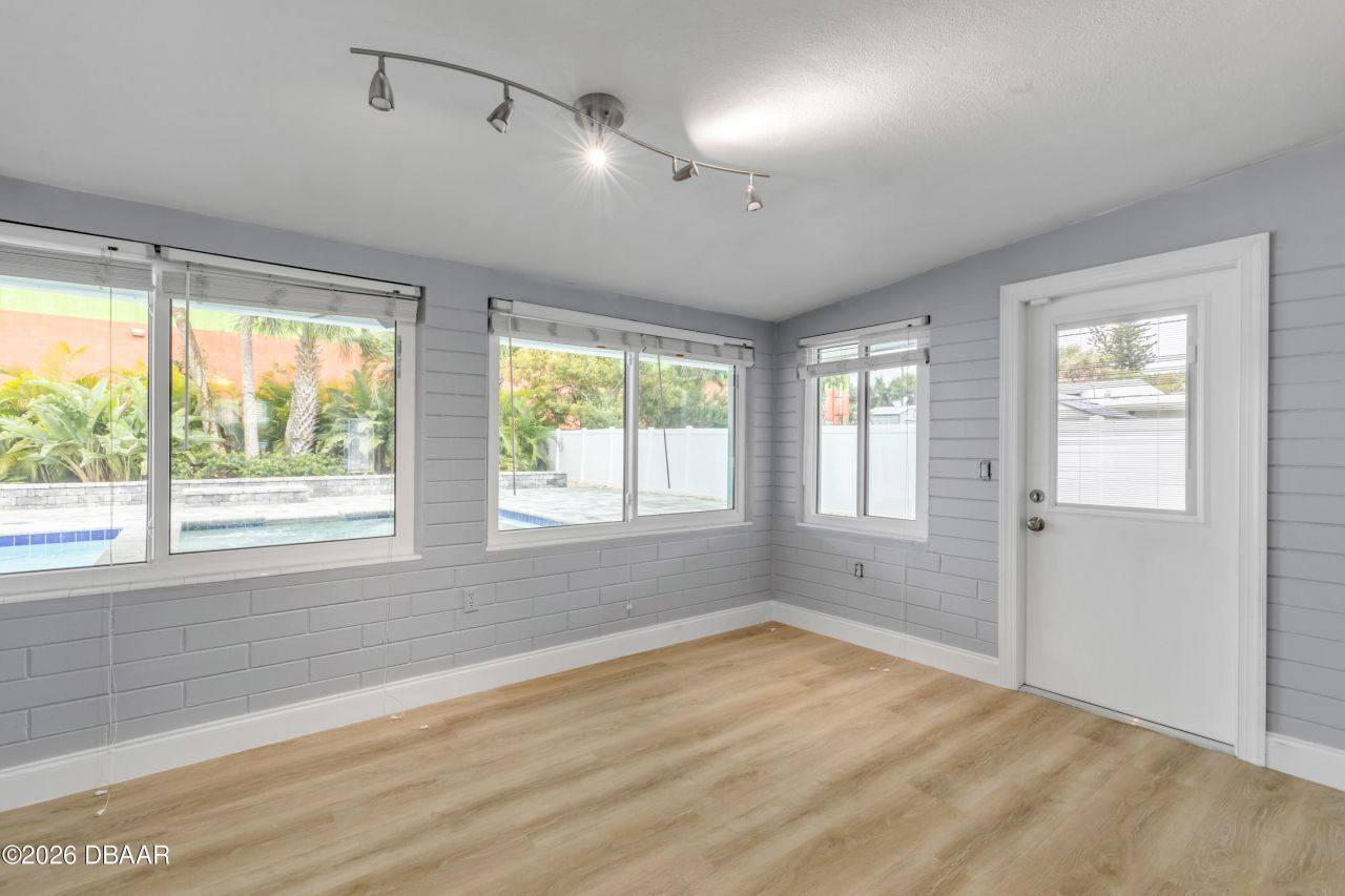 921 E 2nd Avenue, New Smyrna Beach, FL 32169 Photo