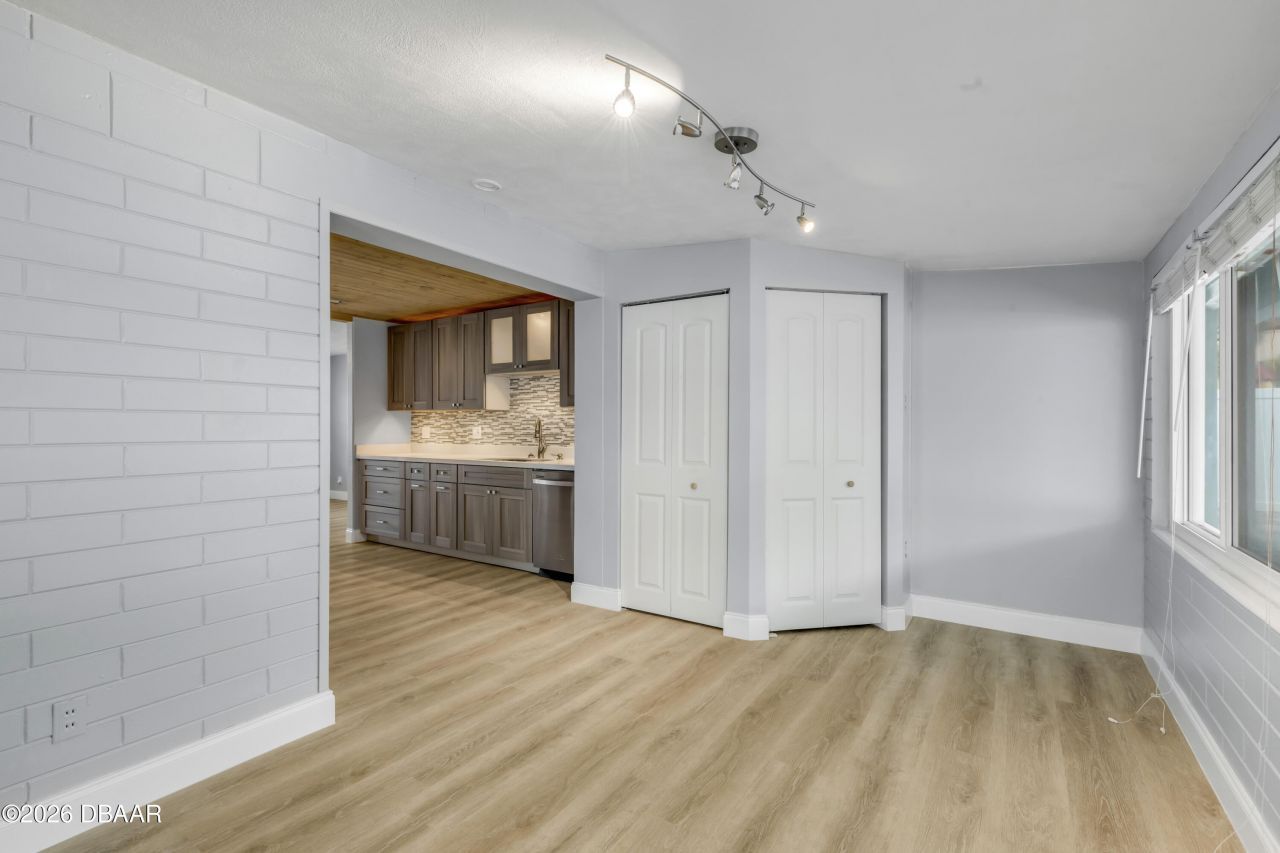 921 E 2nd Avenue, New Smyrna Beach, FL 32169 Photo