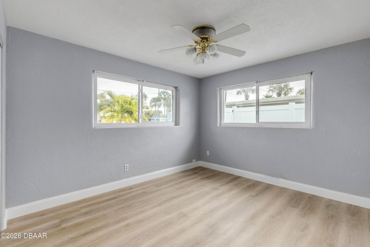 921 E 2nd Avenue, New Smyrna Beach, FL 32169 Photo