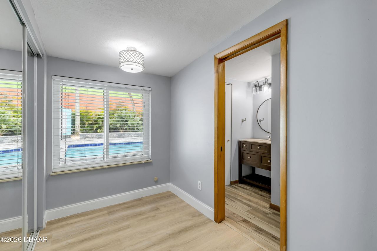 921 E 2nd Avenue, New Smyrna Beach, FL 32169 Photo