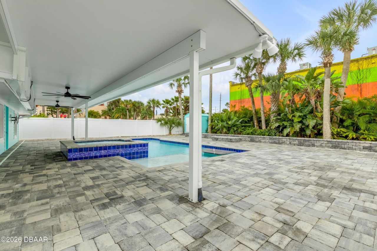 921 E 2nd Avenue, New Smyrna Beach, FL 32169 Photo