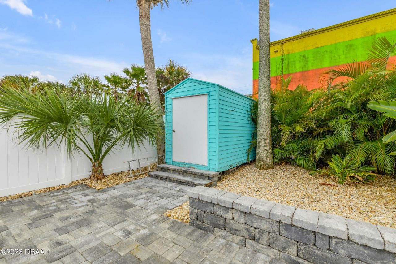 921 E 2nd Avenue, New Smyrna Beach, FL 32169 Photo