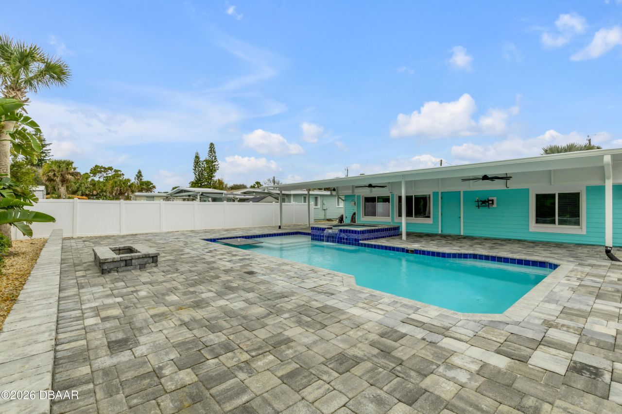 921 E 2nd Avenue, New Smyrna Beach, FL 32169 Photo