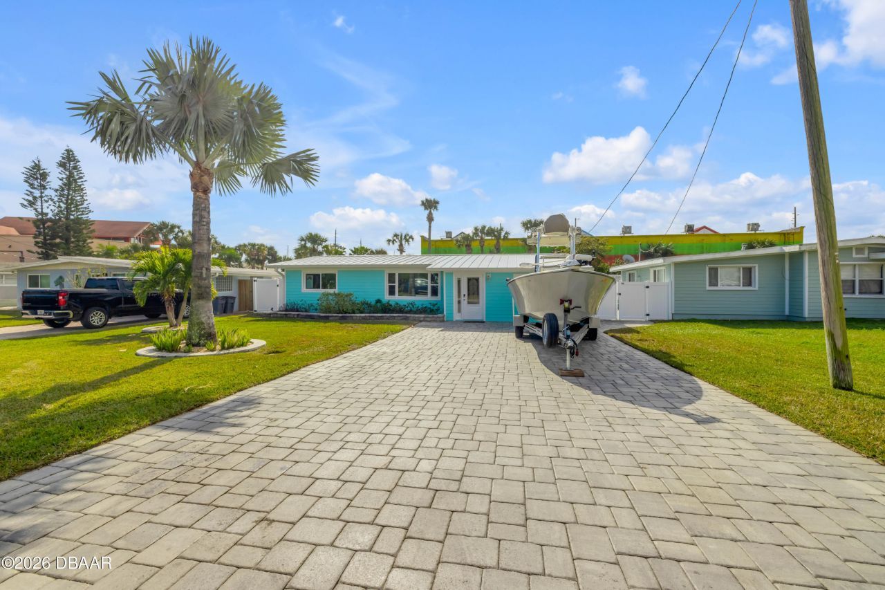 921 E 2nd Avenue, New Smyrna Beach, FL 32169 Photo