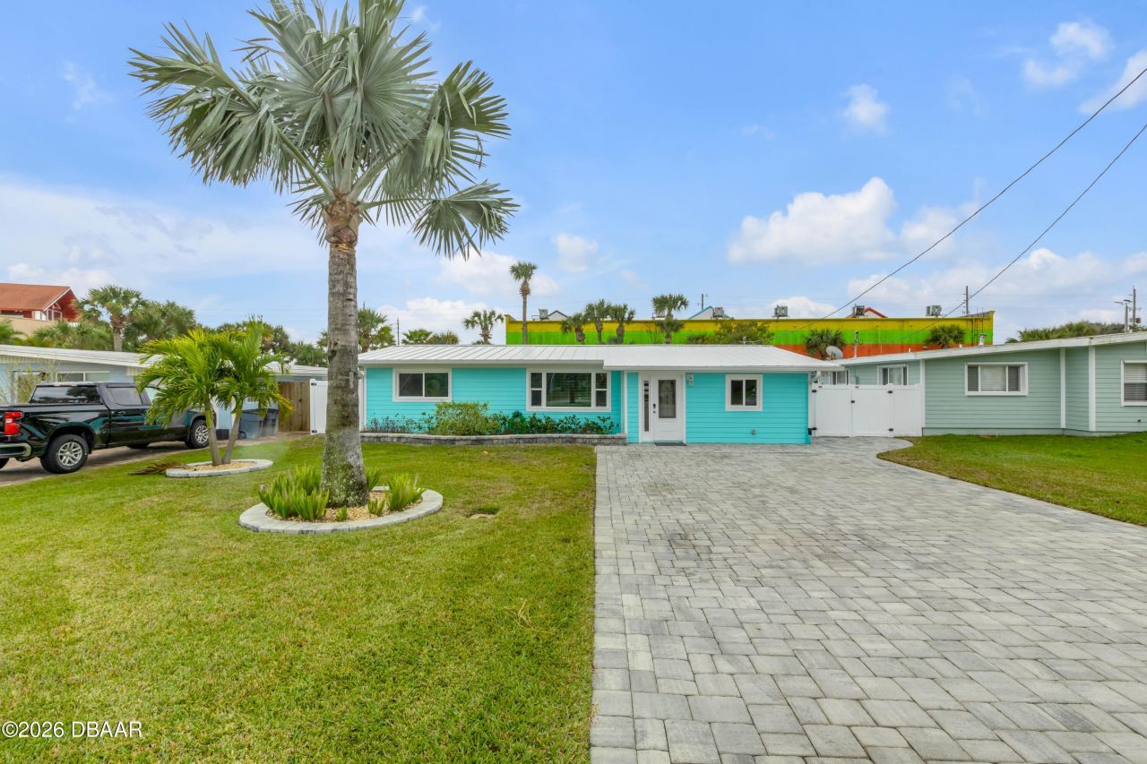 921 E 2nd Avenue, New Smyrna Beach, FL 32169 Photo