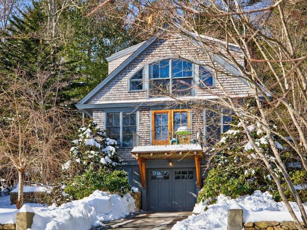 19 Whitecaps Drive, East Falmouth, MA 02536