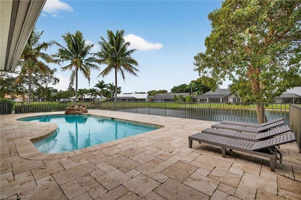 2341 Mayfield Ct, Unit 8, Naples, FL 34105 Photo