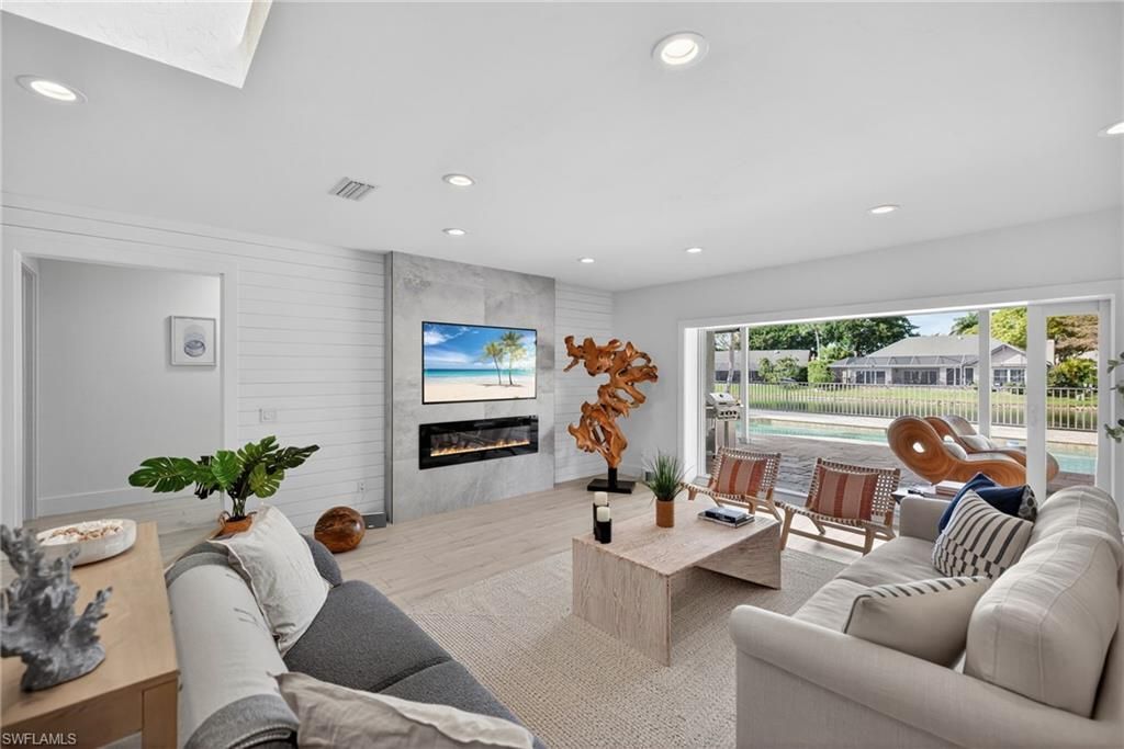 2341 Mayfield Ct, Unit 8, Naples, FL 34105 Photo