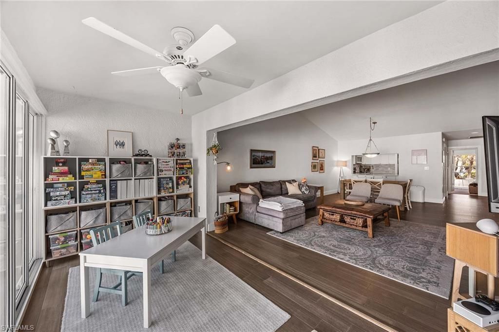 5633 Turtle Bay Dr, Unit 32, Naples, FL 34108 Photo