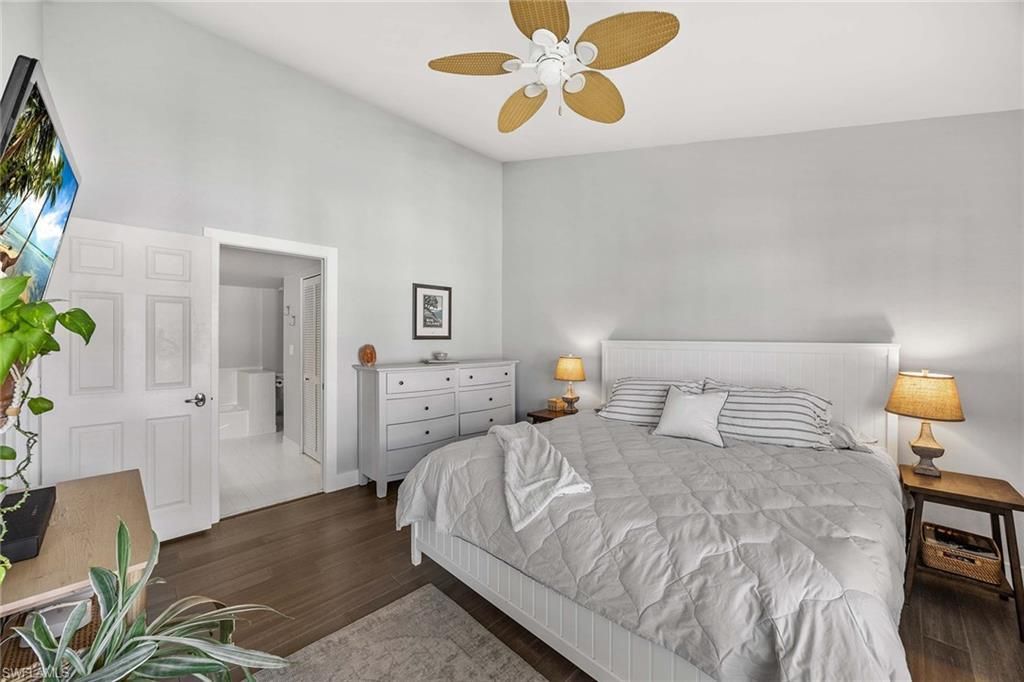 5633 Turtle Bay Dr, Unit 32, Naples, FL 34108 Photo