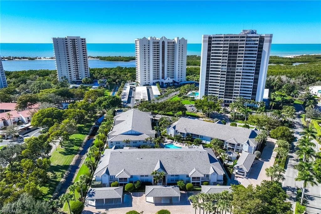 5633 Turtle Bay Dr, Unit 32, Naples, FL 34108 Photo