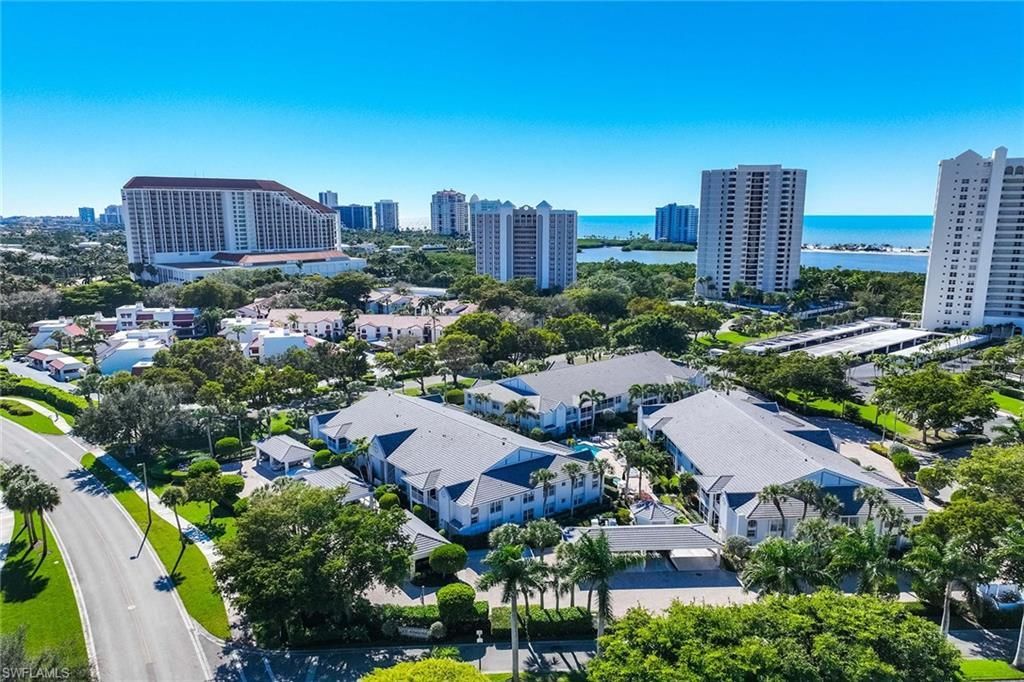 5633 Turtle Bay Dr, Unit 32, Naples, FL 34108 Photo