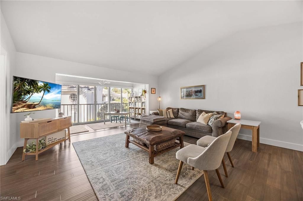 5633 Turtle Bay Dr, Unit 32, Naples, FL 34108 Photo