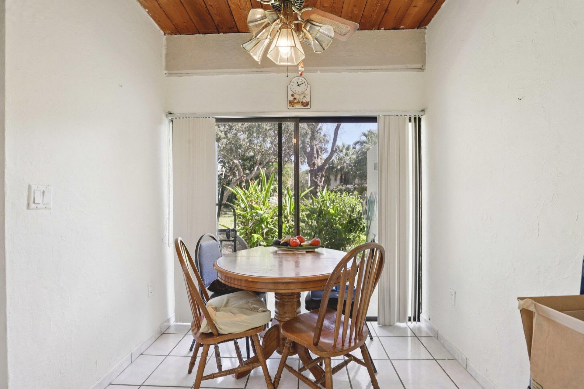 19232 NE 25th Avenue, Unit 221b, Miami, FL 33180 Photo