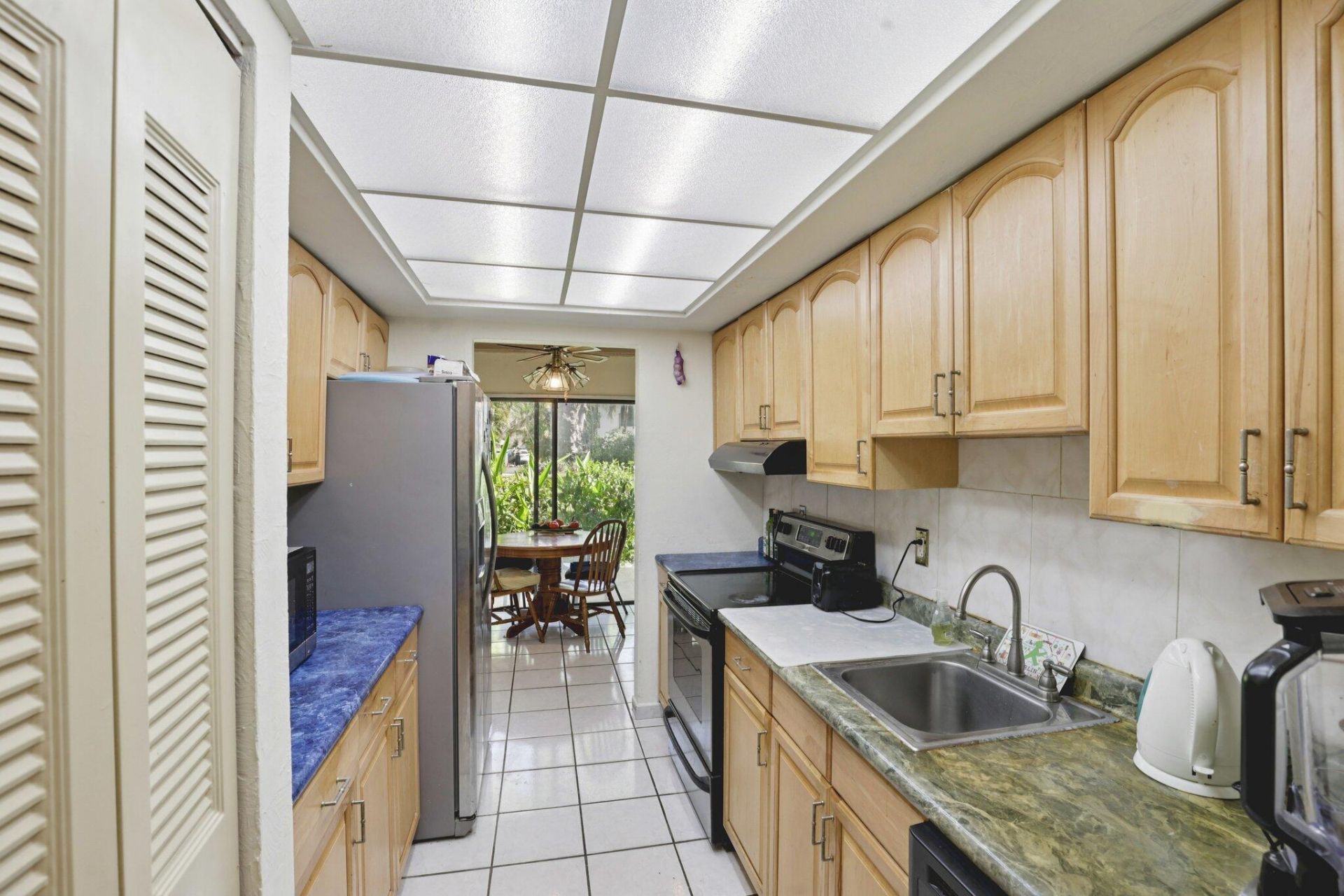 19232 NE 25th Avenue, Unit 221b, Miami, FL 33180 Photo