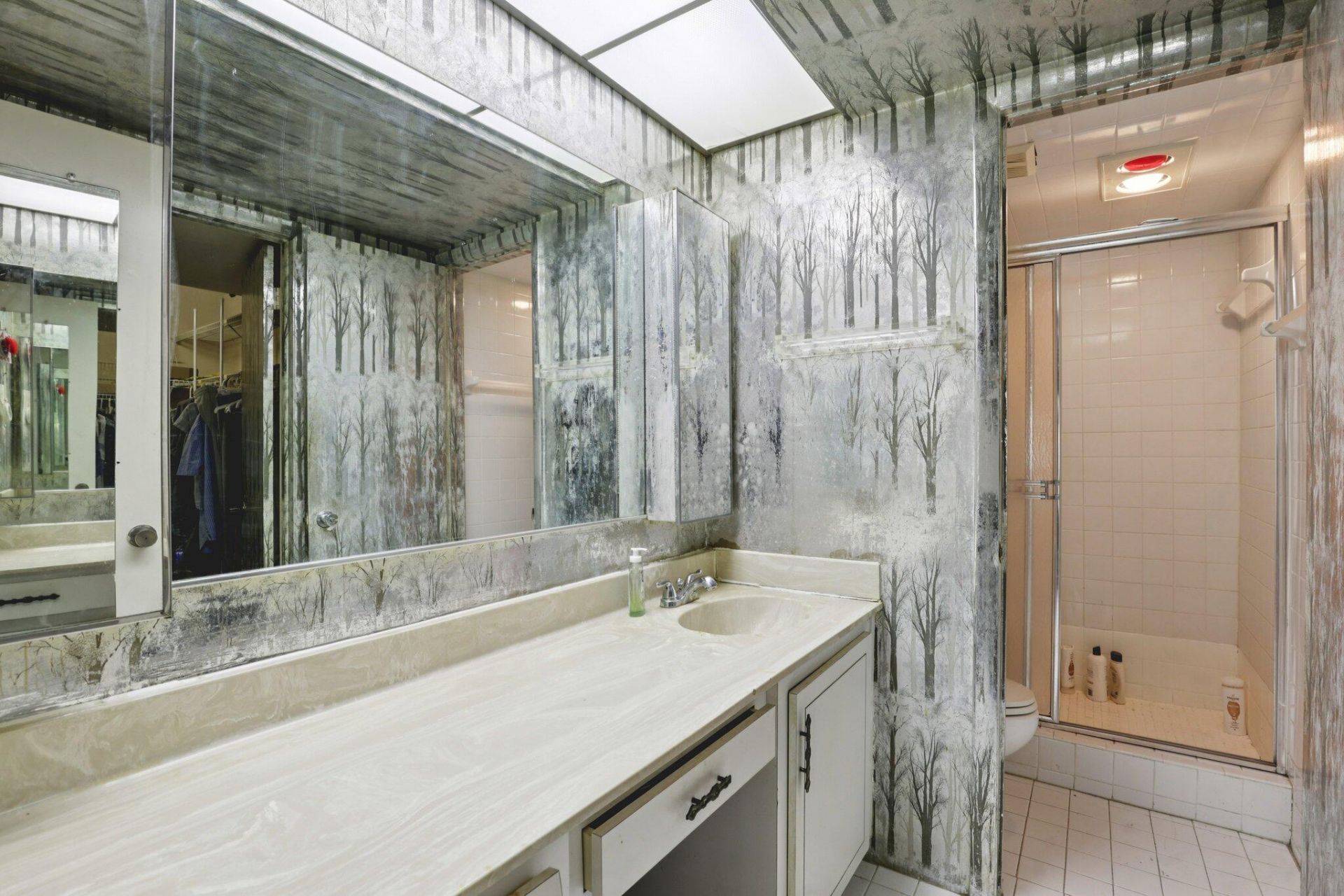 19232 NE 25th Avenue, Unit 221b, Miami, FL 33180 Photo