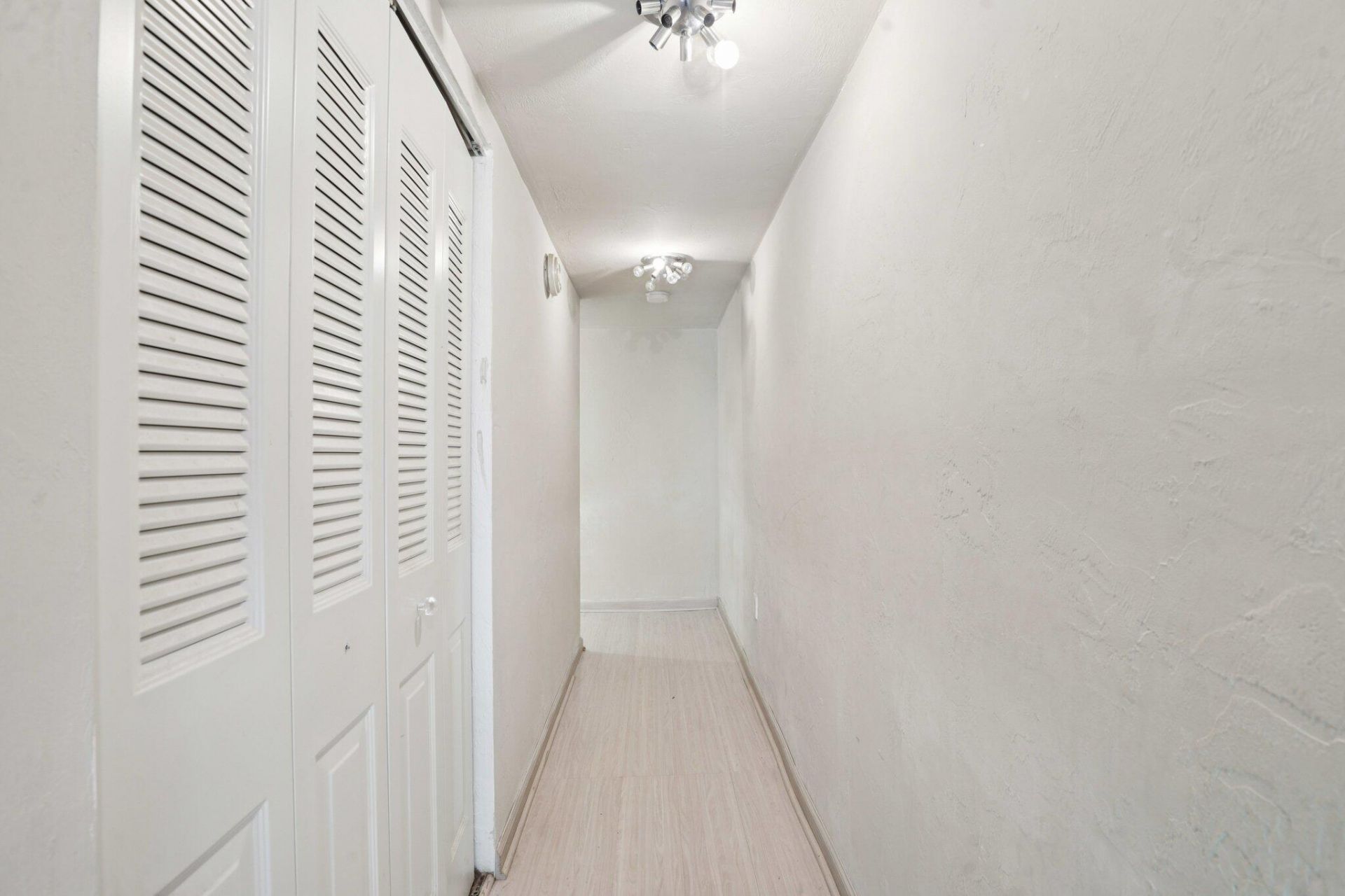 19232 NE 25th Avenue, Unit 221b, Miami, FL 33180 Photo