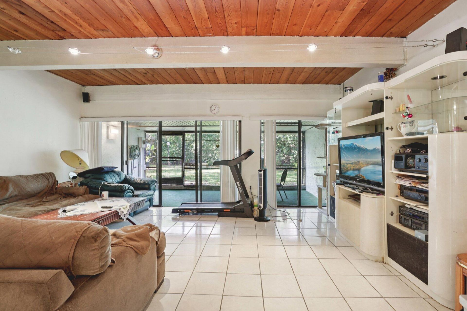 19232 NE 25th Avenue, Unit 221b, Miami, FL 33180 Photo