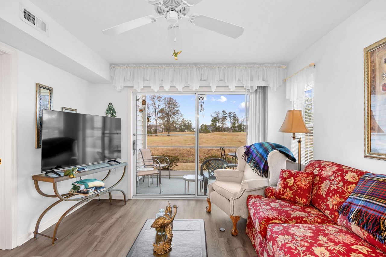 577 Blue River Ct. Photo 12