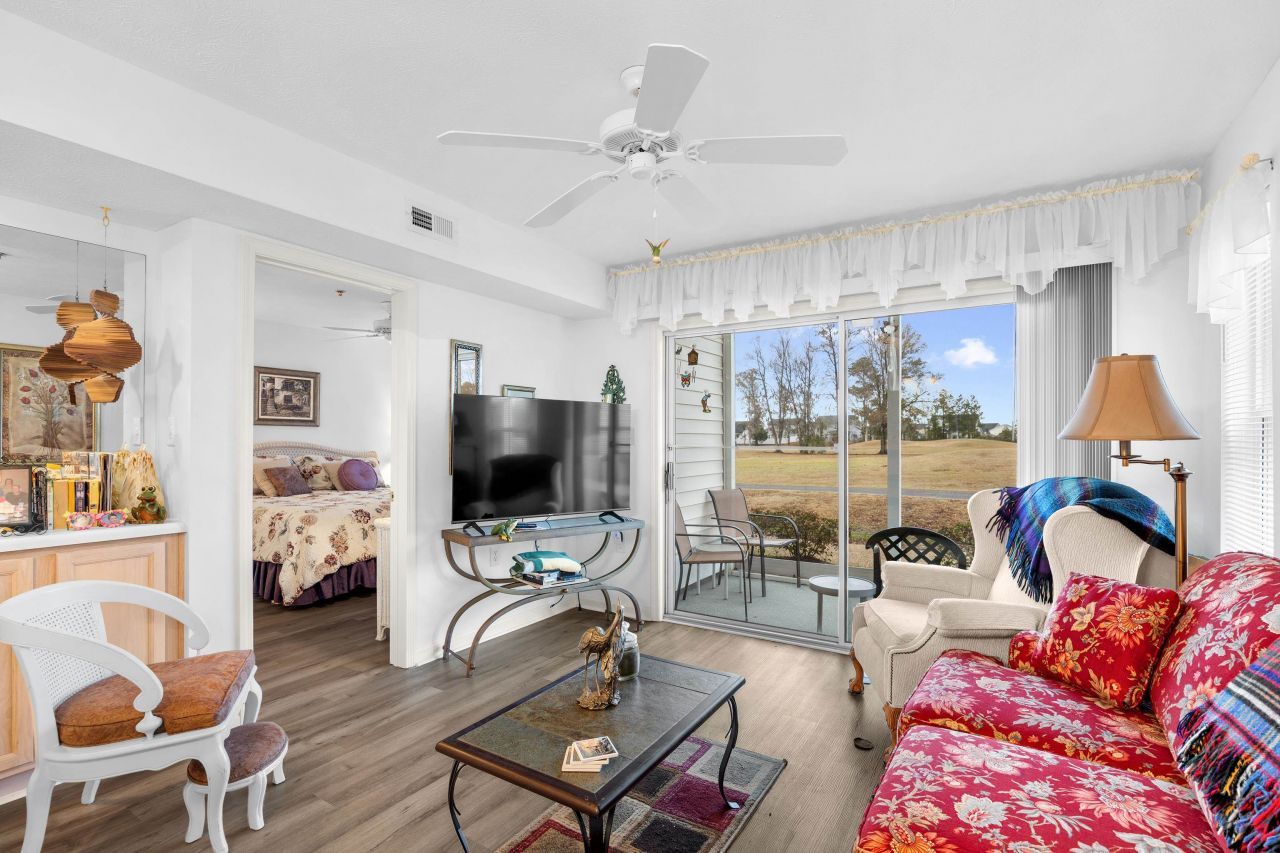 577 Blue River Ct. Photo 13