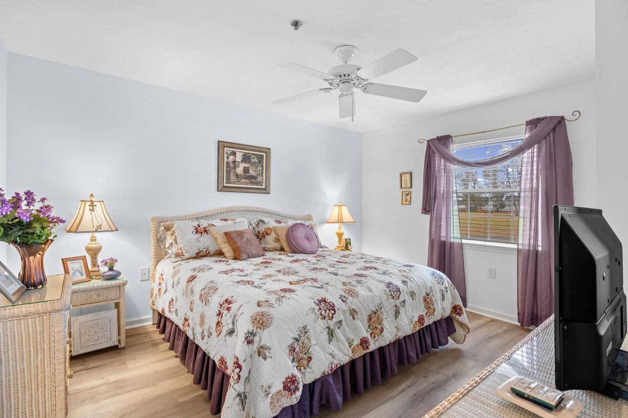 577 Blue River Ct. Photo 17