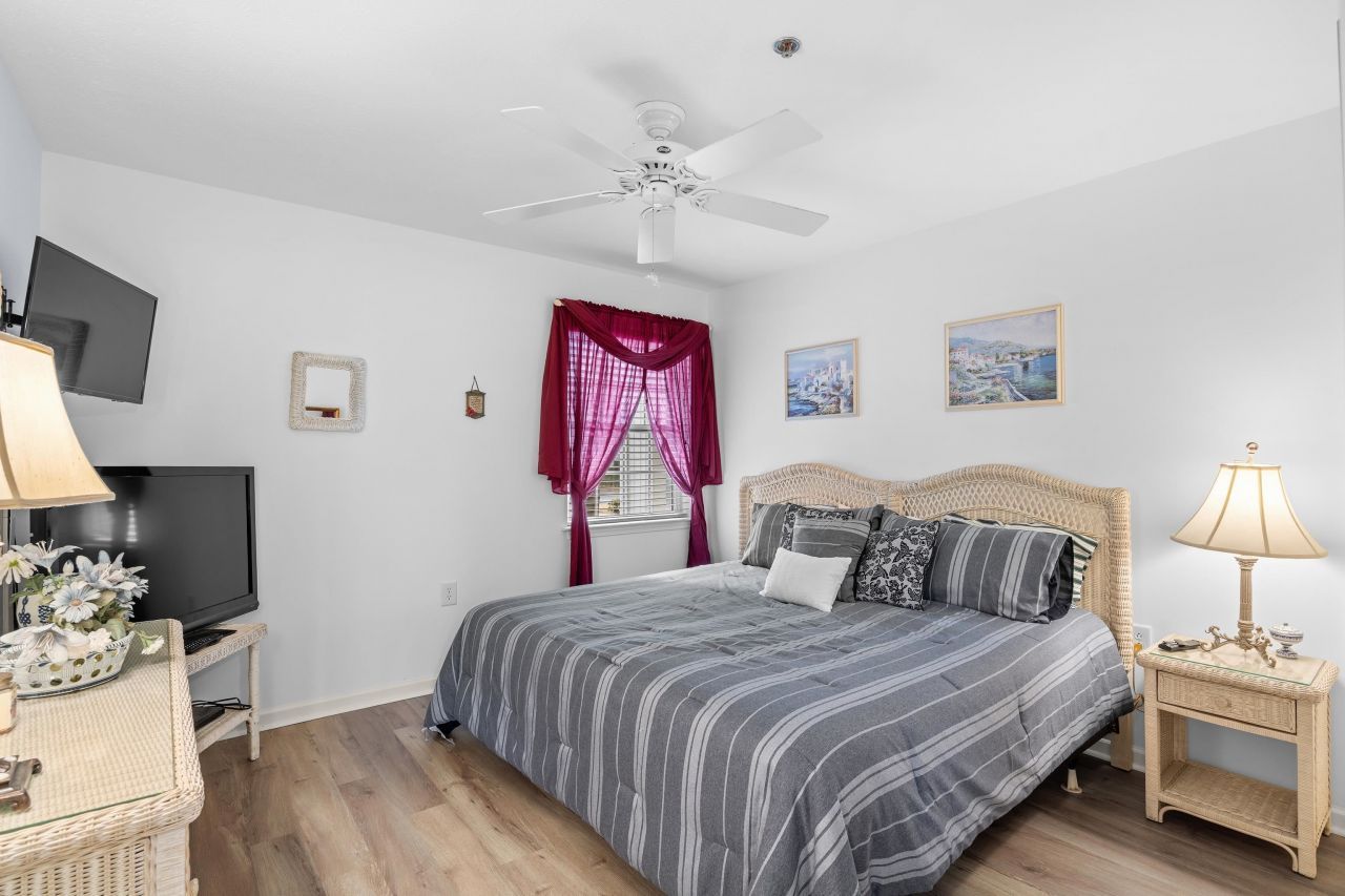 577 Blue River Ct. Photo 22