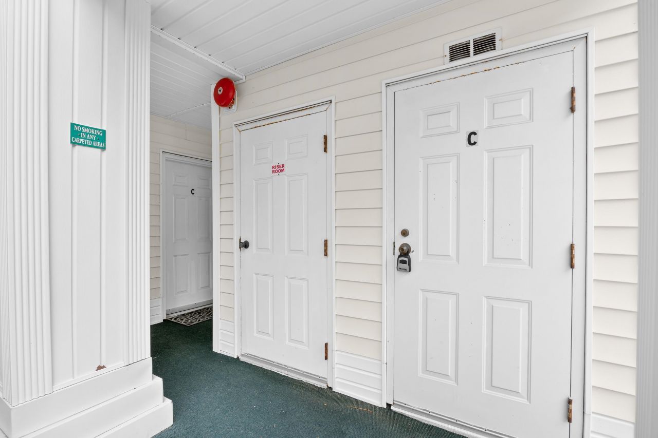 577 Blue River Ct. Photo 28