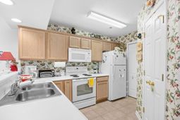 577 Blue River Ct. photo 4