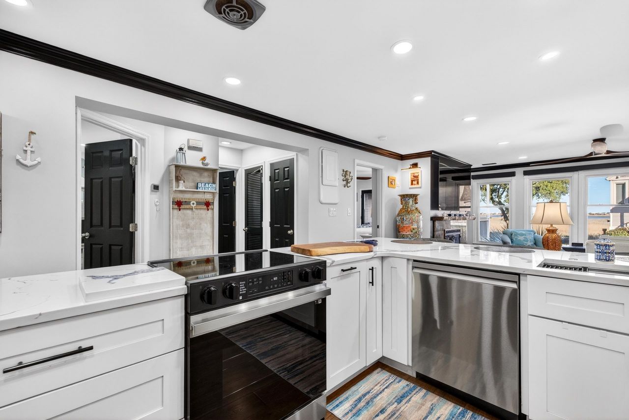 4999 Highway 17 Business Photo 9