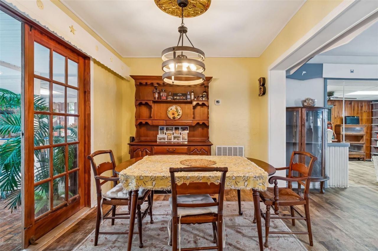 7551 17th Lane N, Saint Petersburg, FL 33702 Photo