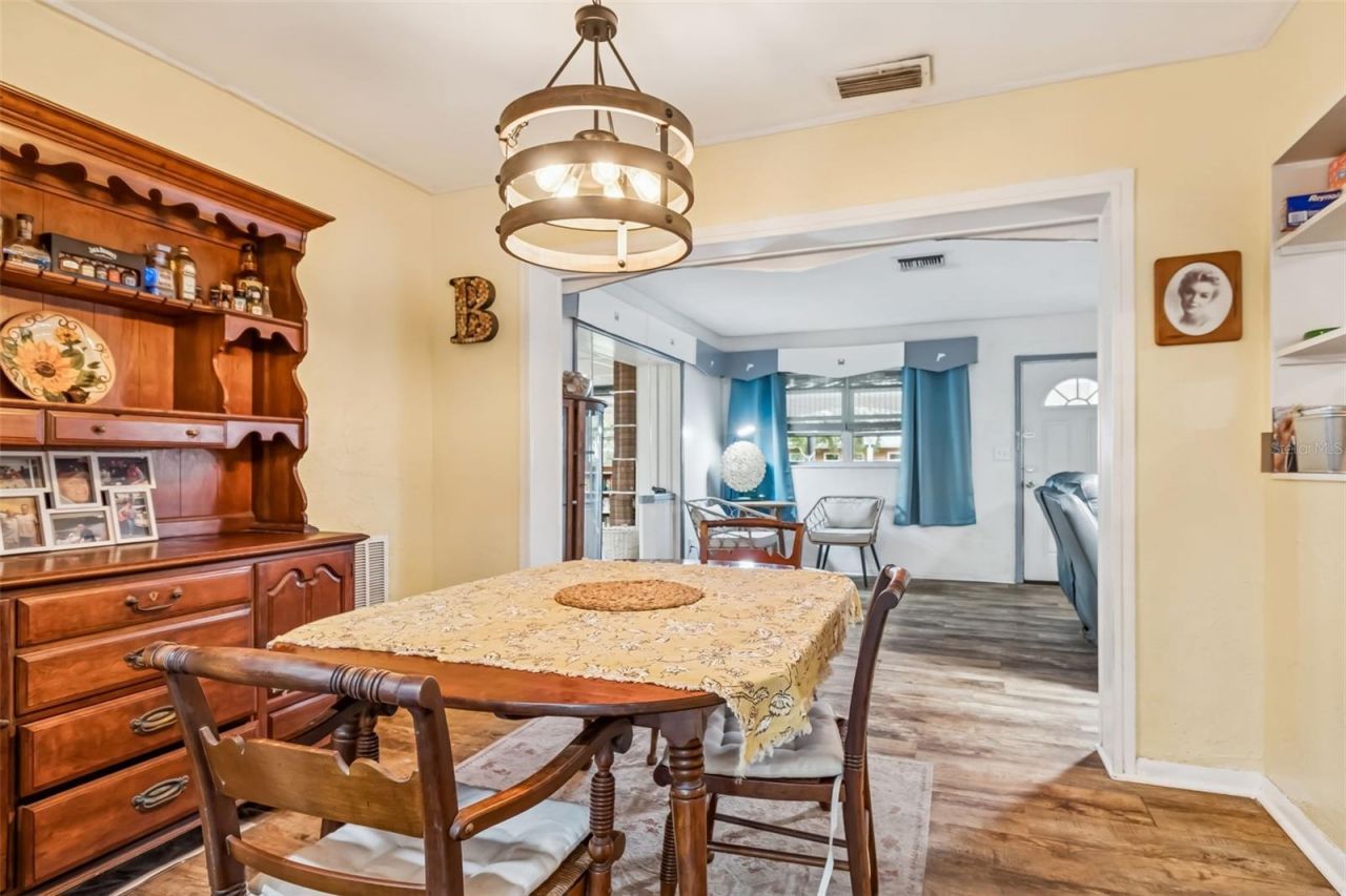 7551 17th Lane N, Saint Petersburg, FL 33702 Photo