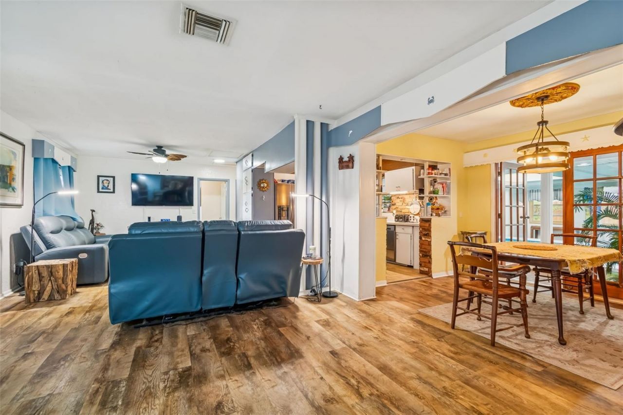 7551 17th Lane N, Saint Petersburg, FL 33702 Photo