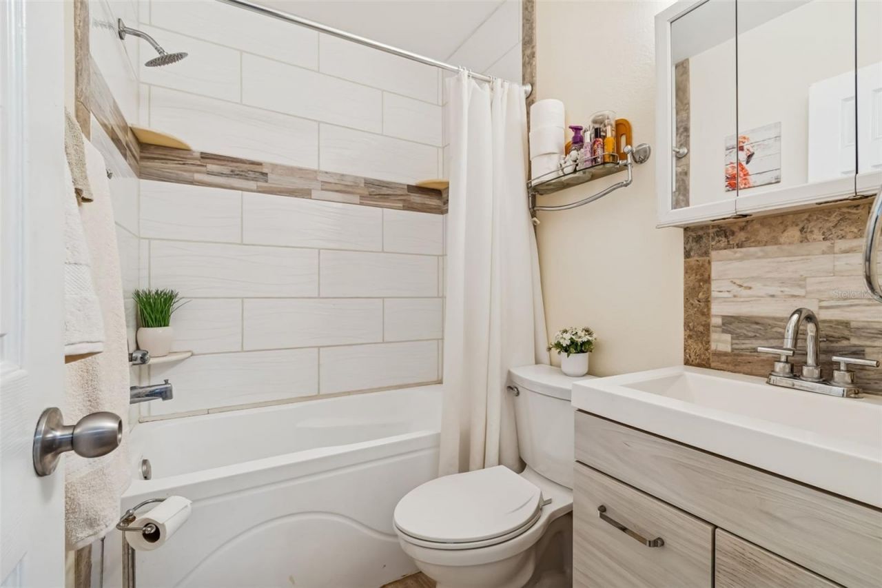 7551 17th Lane N, Saint Petersburg, FL 33702 Photo