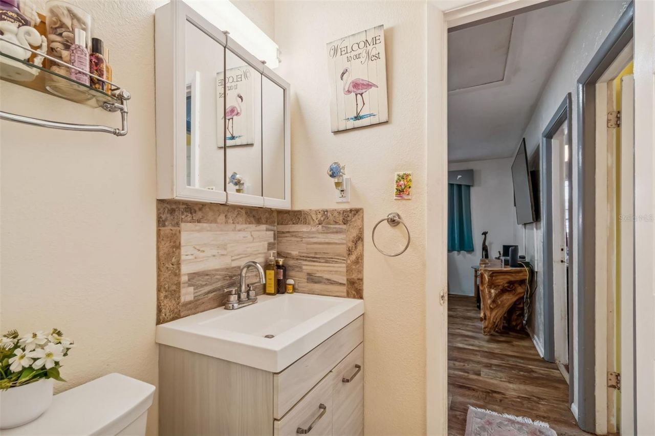 7551 17th Lane N, Saint Petersburg, FL 33702 Photo