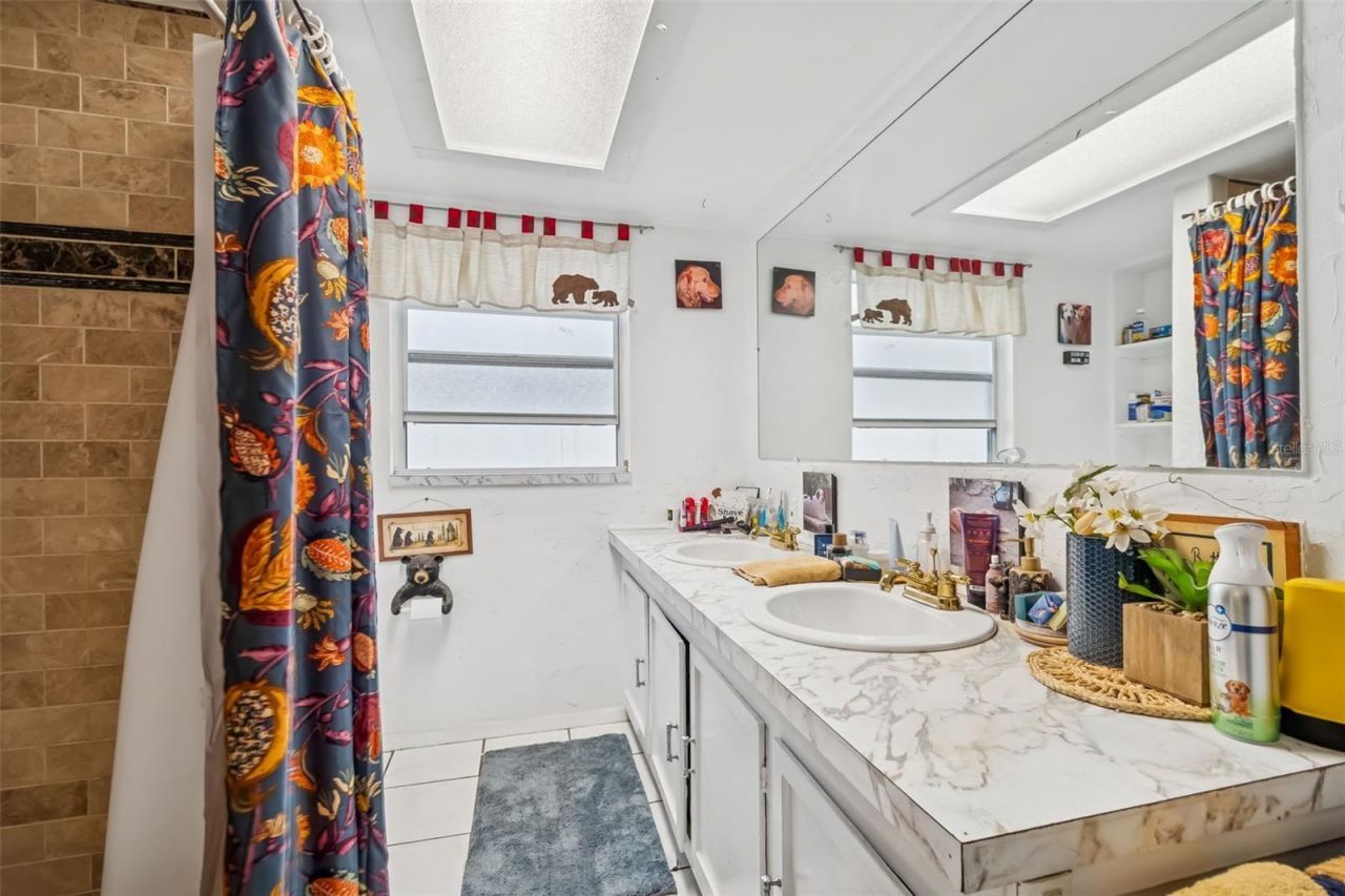 7551 17th Lane N, Saint Petersburg, FL 33702 Photo