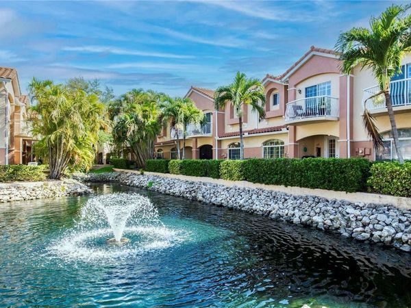 6303 VISTA VERDE DRIVE E, GULFPORT, FL 33707