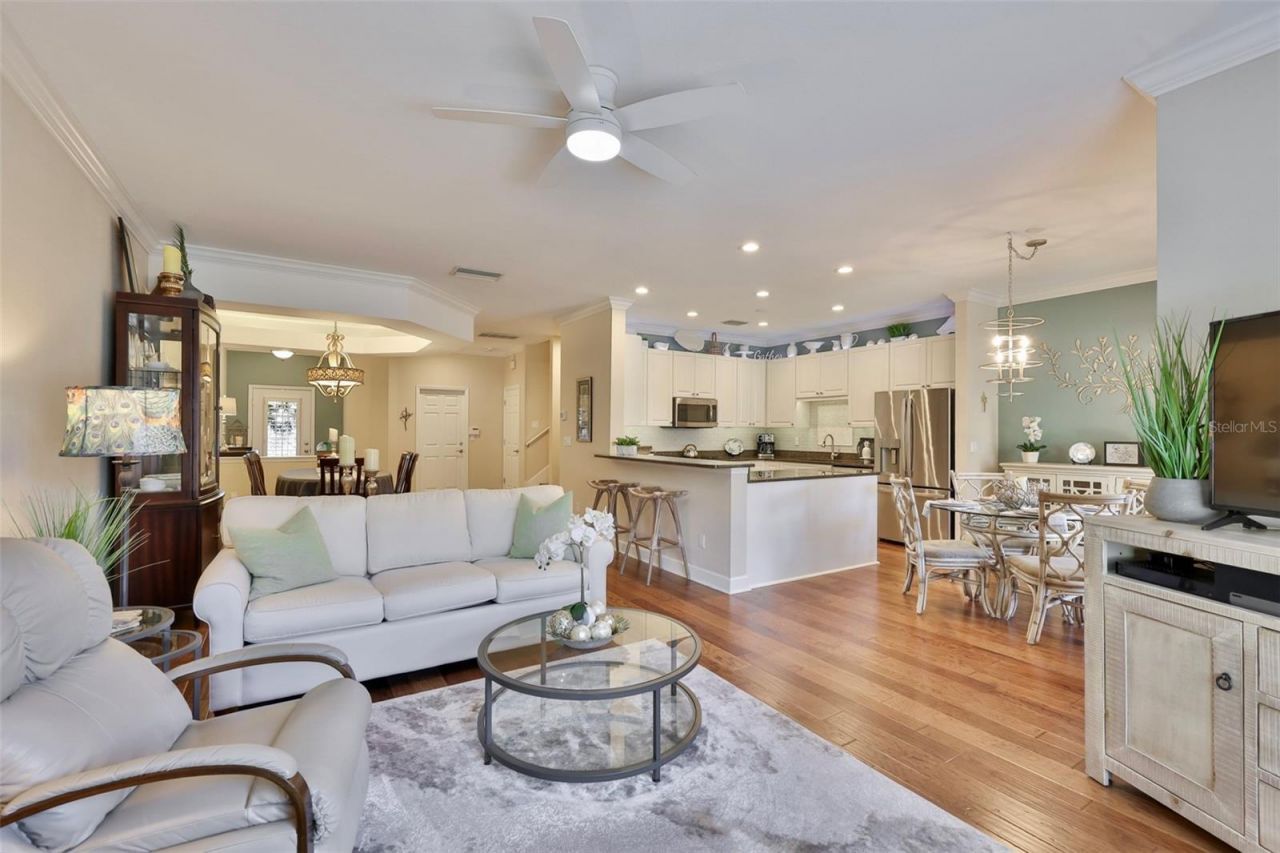 6303 Vista Verde Drive E, Gulfport, FL 33707 Photo