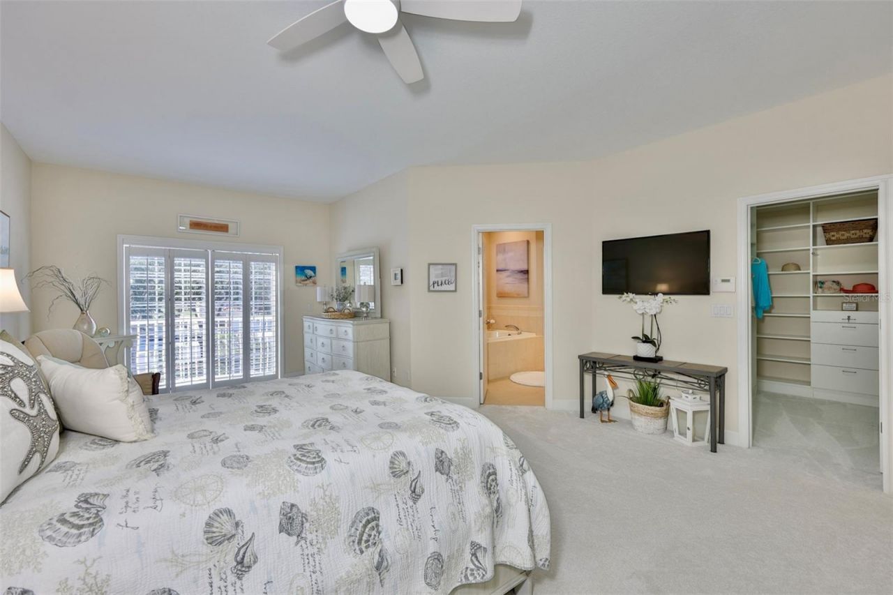 6303 Vista Verde Drive E, Gulfport, FL 33707 Photo