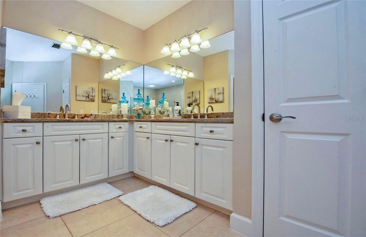 6303 Vista Verde Drive E, Gulfport, FL 33707 Photo