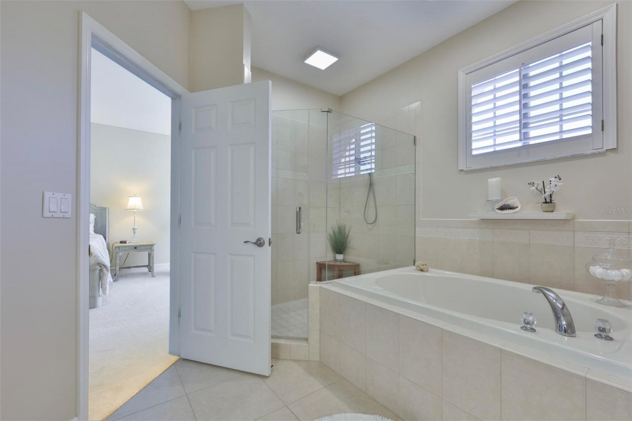 6303 Vista Verde Drive E, Gulfport, FL 33707 Photo