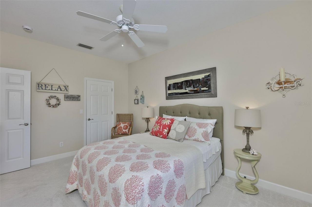 6303 Vista Verde Drive E, Gulfport, FL 33707 Photo