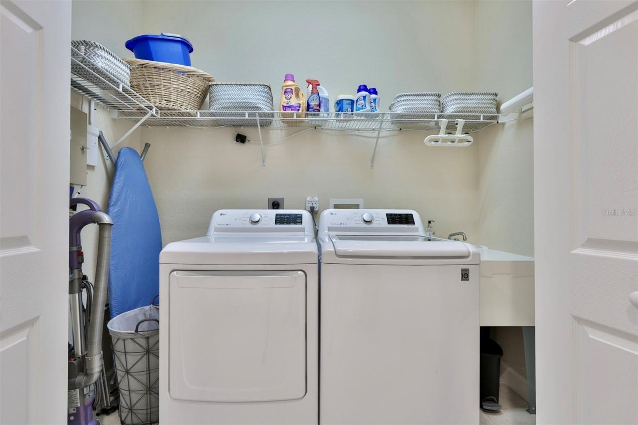 6303 Vista Verde Drive E, Gulfport, FL 33707 Photo