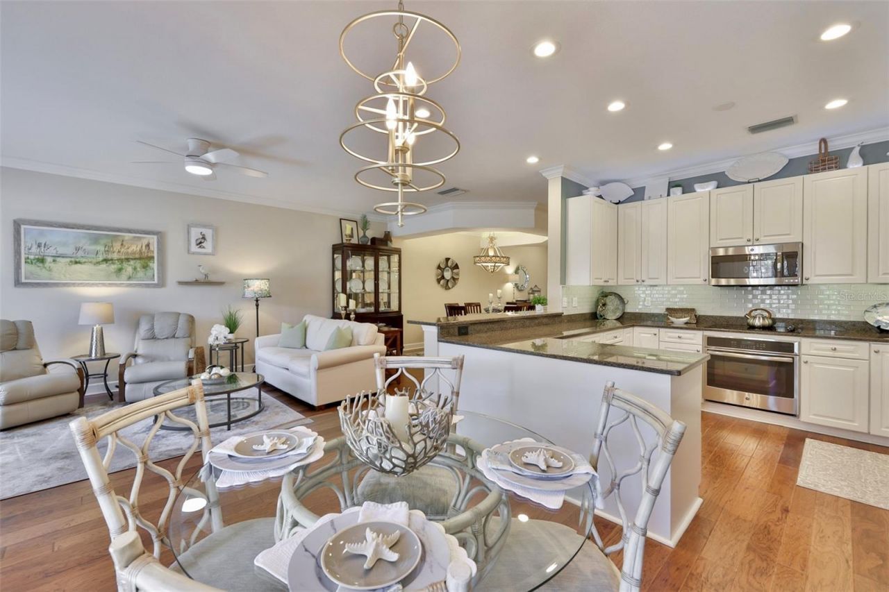 6303 Vista Verde Drive E, Gulfport, FL 33707 Photo