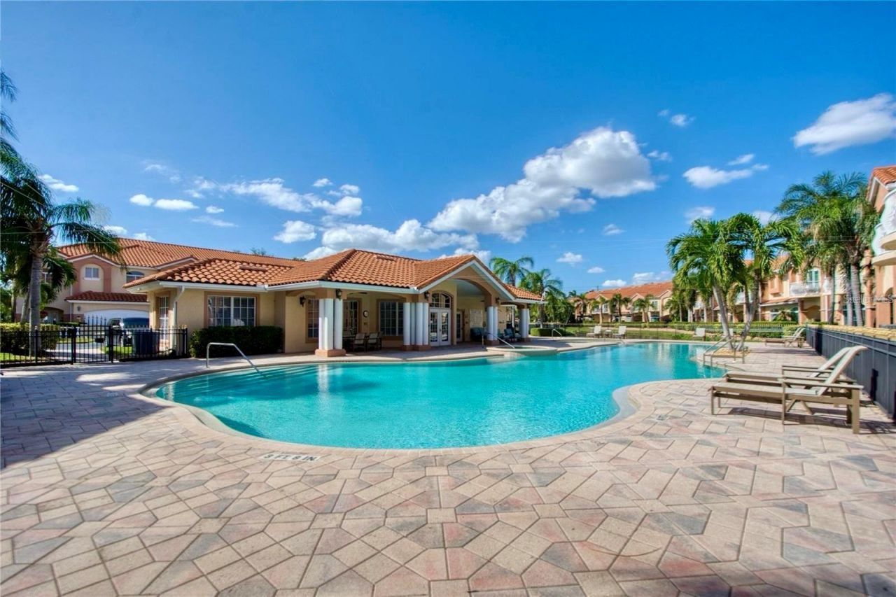 6303 Vista Verde Drive E, Gulfport, FL 33707 Photo