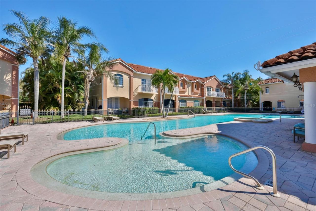 6303 Vista Verde Drive E, Gulfport, FL 33707 Photo